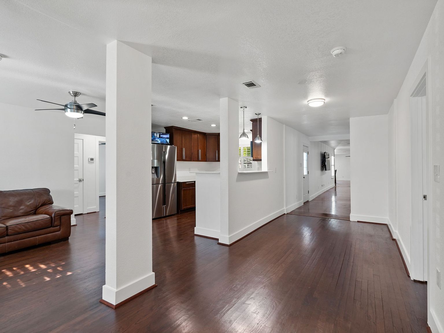 1413 S Waverly Dr Dallas, TX 75208 - Thumbnail 4