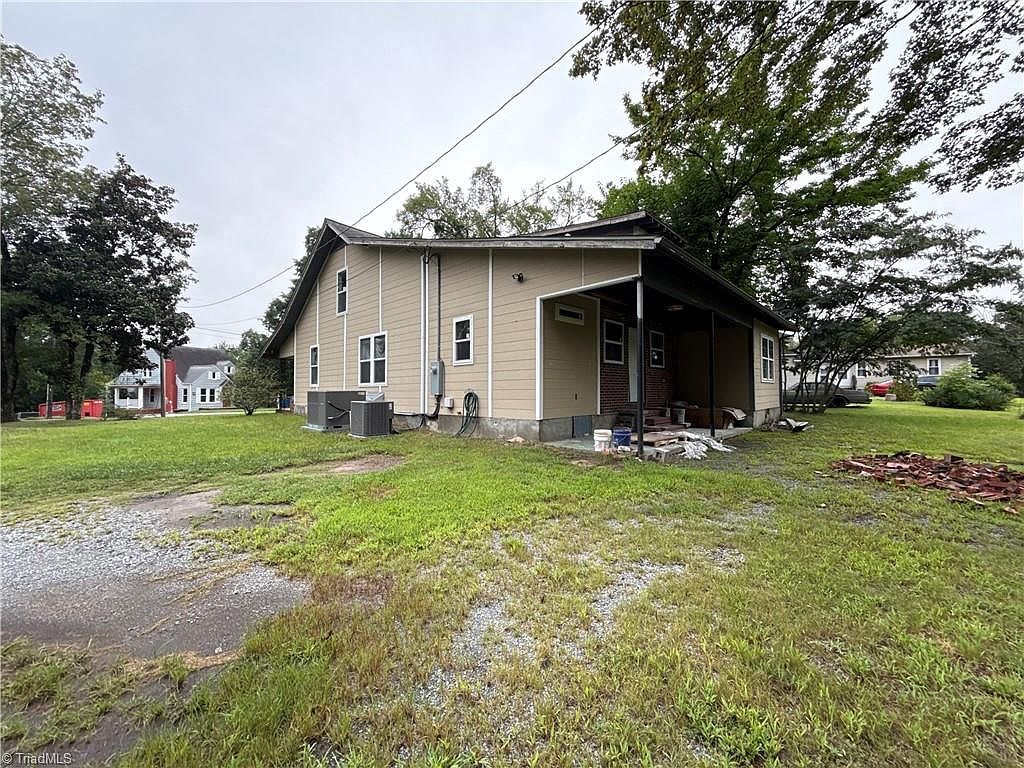 312 Culbreth Ave Thomasville, NC 27360 - Thumbnail 4
