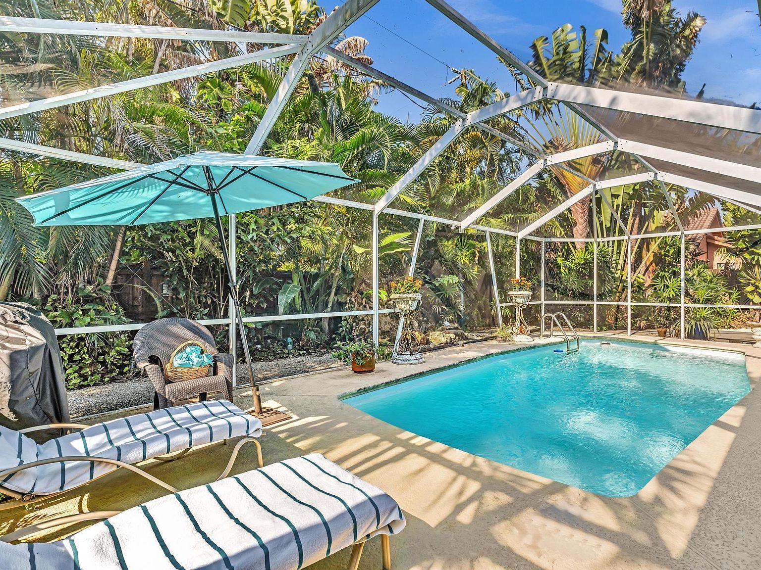 498 Oregon Ln Boca Raton, FL 33487 - Thumbnail 4