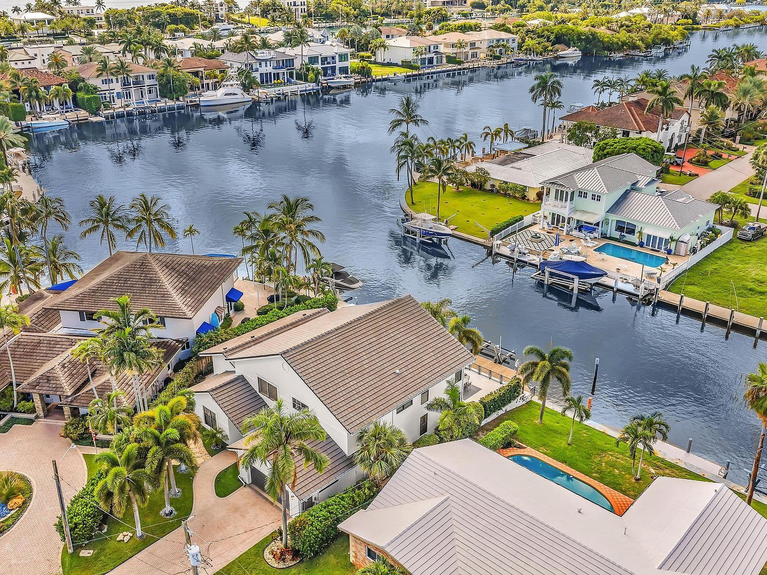 2888 NE 33rd St Pompano Beach, FL 33064 - Thumbnail 4