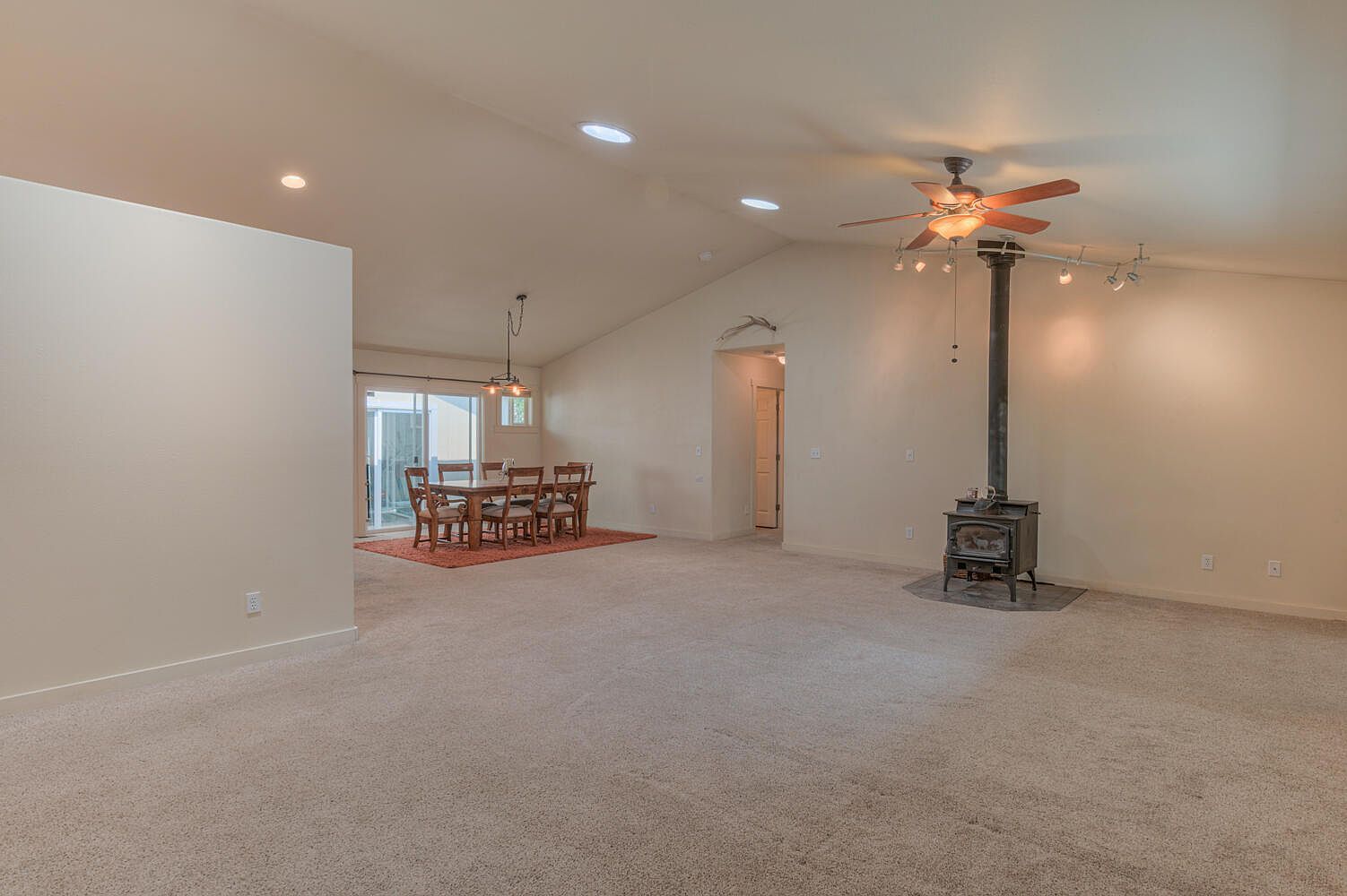17226 Indio Rd Bend, OR 97707 - Thumbnail 4