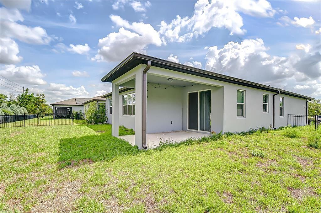 6119 Bradford Woods Dr Zephyrhills, FL 33542 - Thumbnail 4