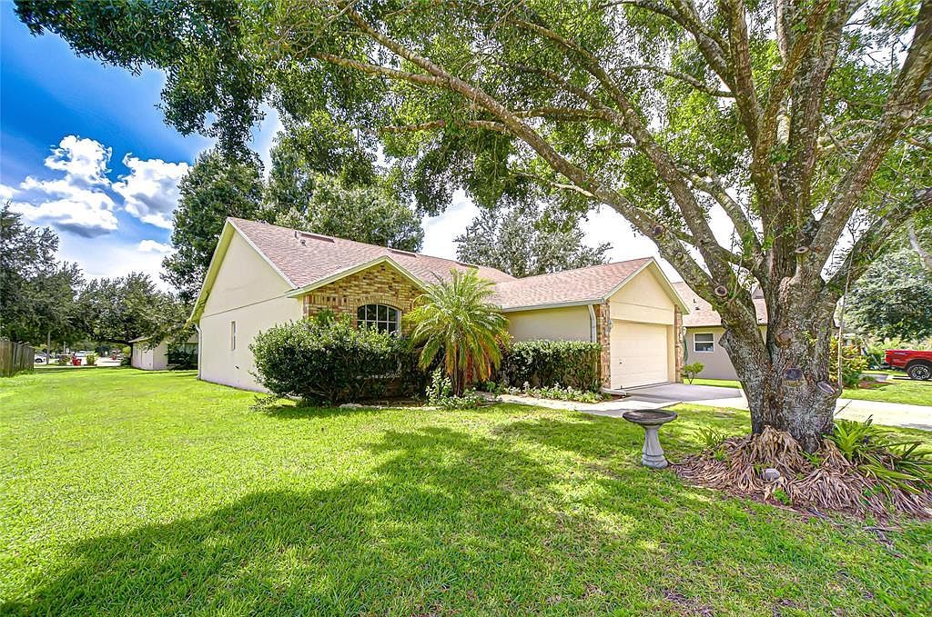 107 Citrus Landing Dr Plant City, FL 33563 - Thumbnail 4