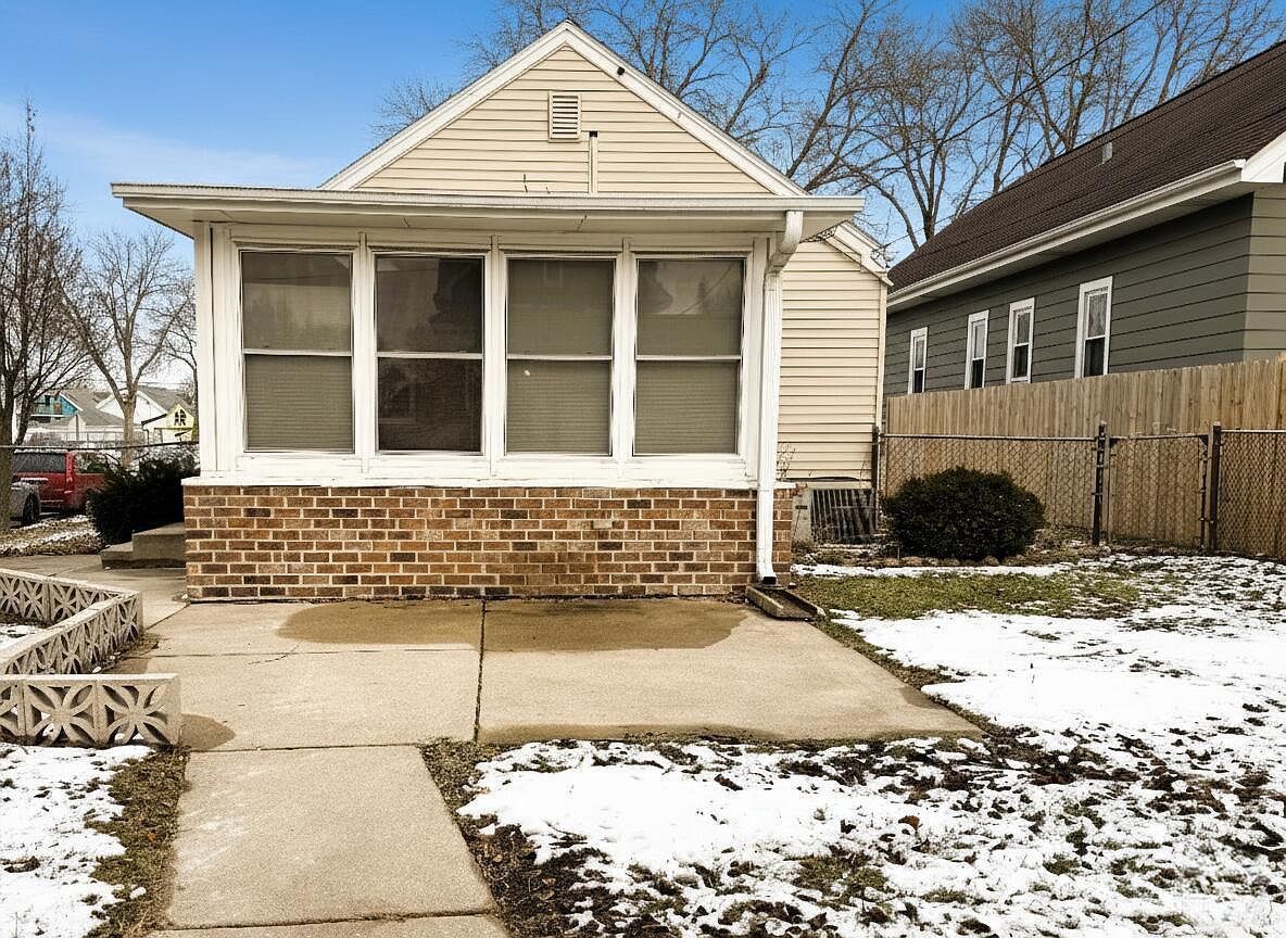 2201 S 73rd St Milwaukee, WI 53219 - Thumbnail 4