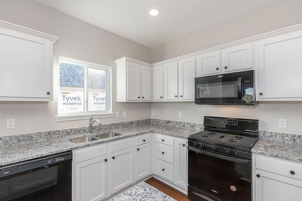 12218 N Rhode Ct Kansas City, MO 64163 - Thumbnail 4