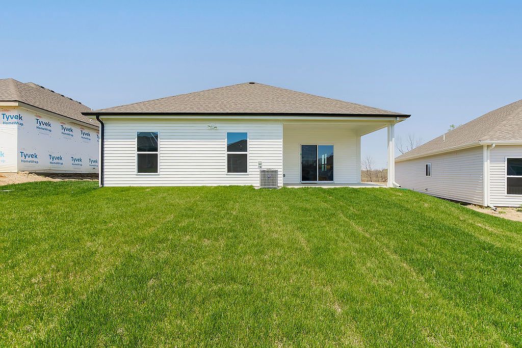 The Addison Plan, North Creek Village Kansas City, MO 64163 - Thumbnail 4