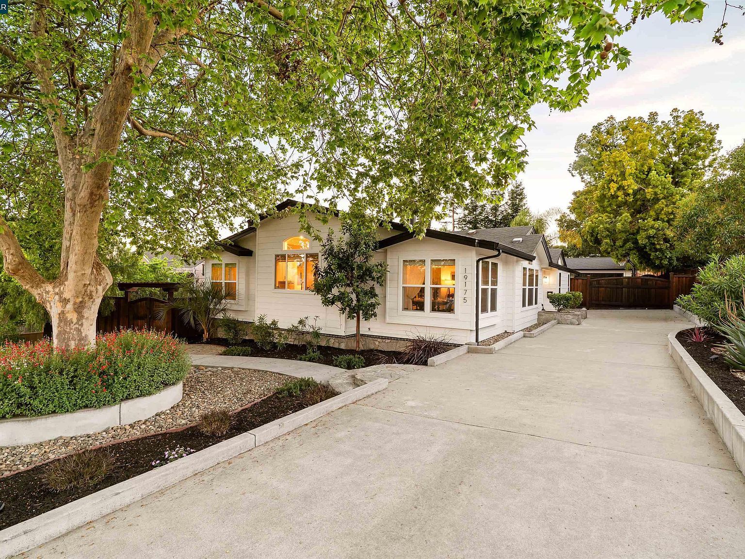 19175 Carlton Ave Castro Valley, CA 94546 - Thumbnail 4