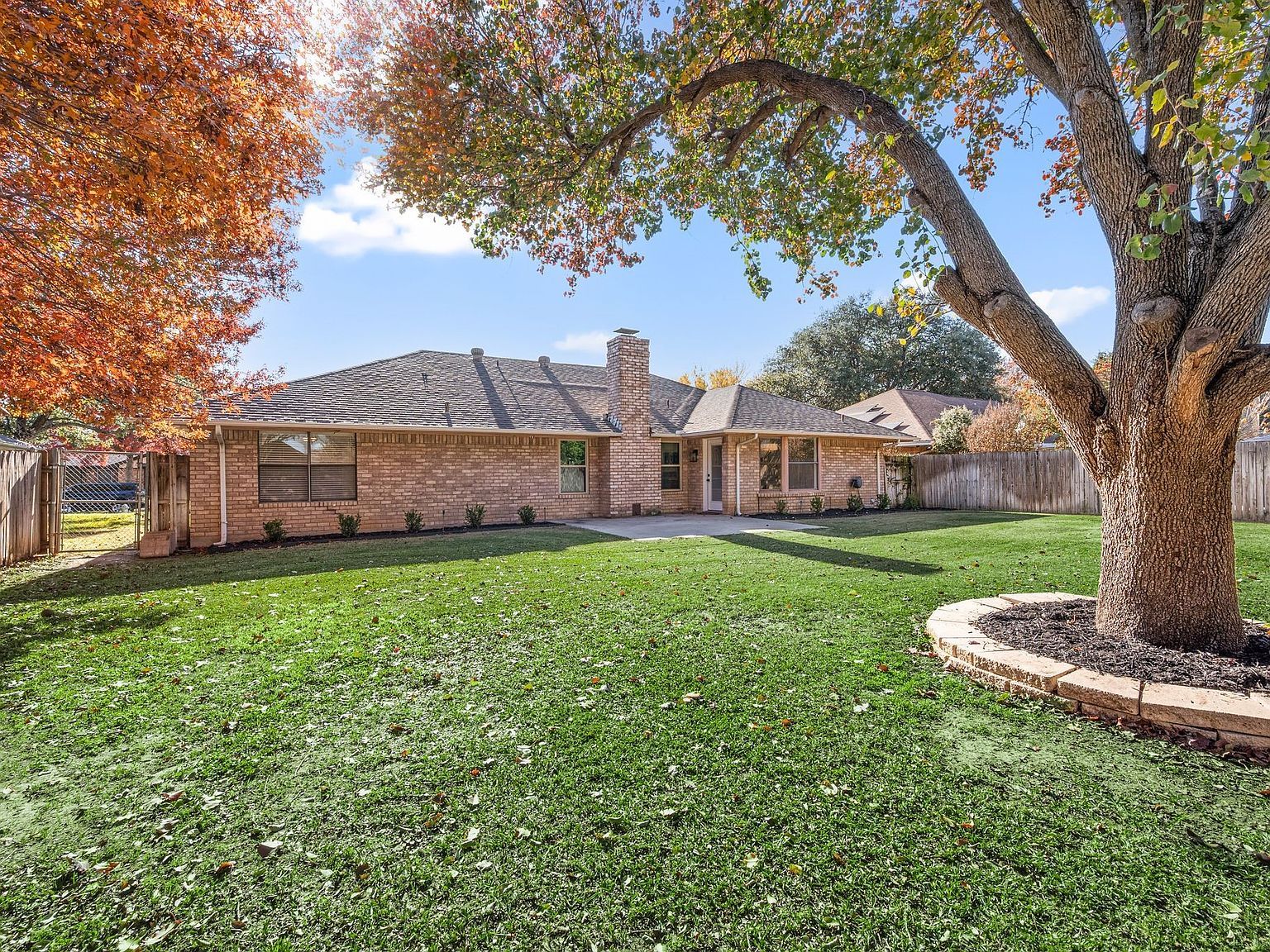 4105 Hemlock St Fort Worth, TX 76137 - Thumbnail 4