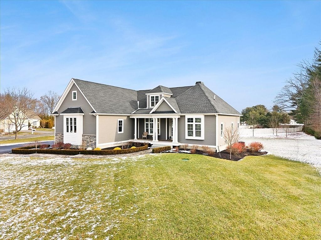 34 Palmer River Rd Swansea, MA 02777 - Thumbnail 4