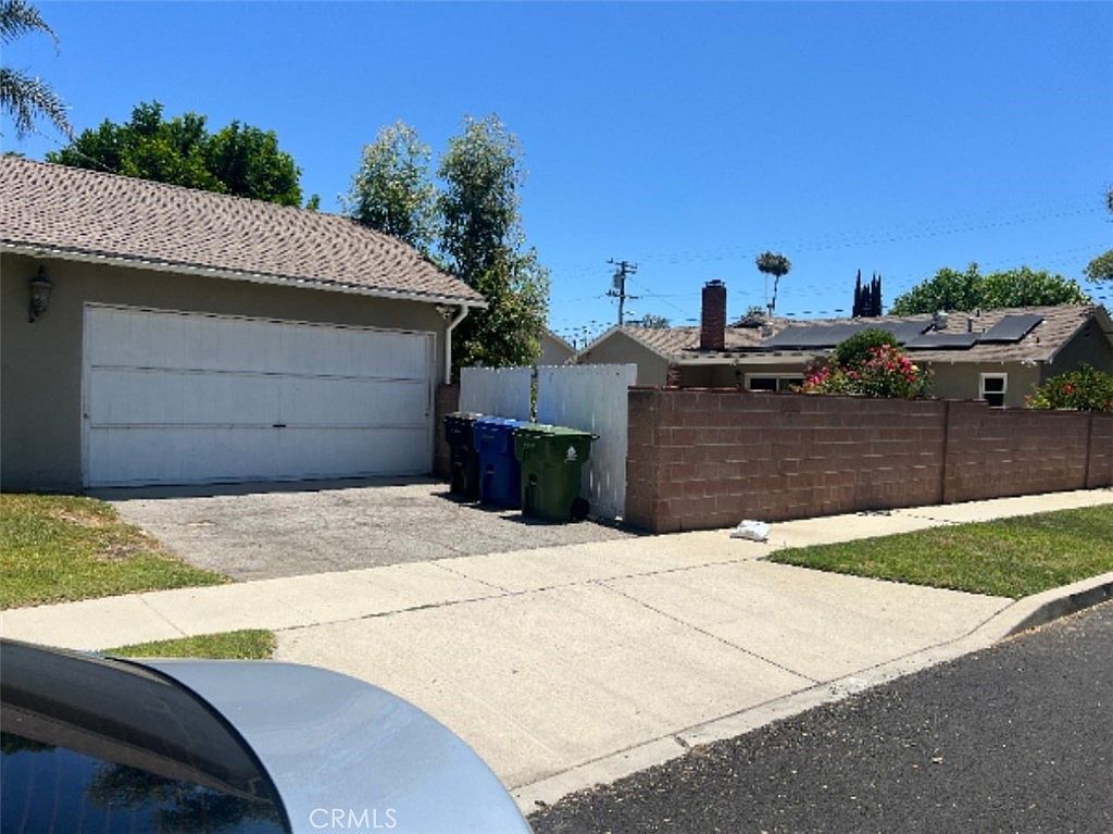 20431 Stagg St Winnetka, CA 91306  | Single Family