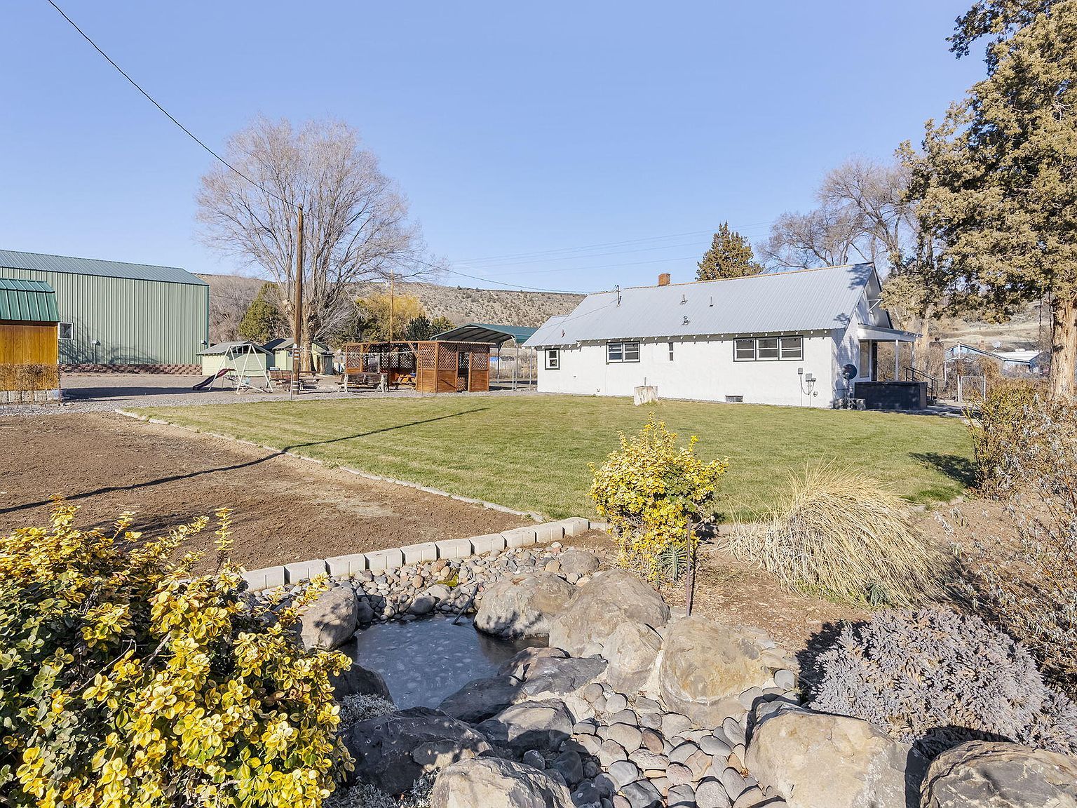 2355 NE Market St Madras, OR 97741 - Thumbnail 4