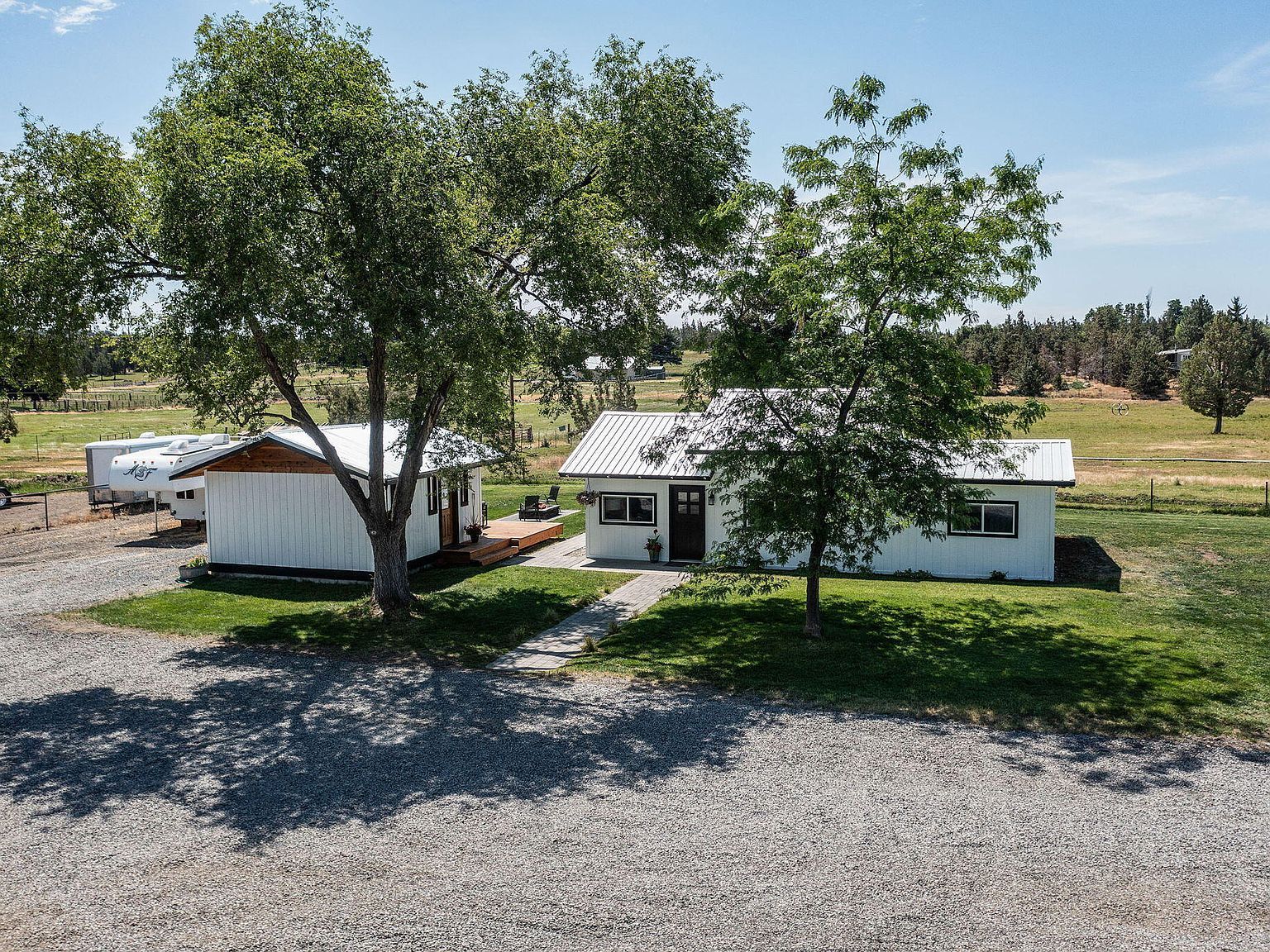 5720 SW Obsidian Ave Redmond, OR 97756 - Thumbnail 4