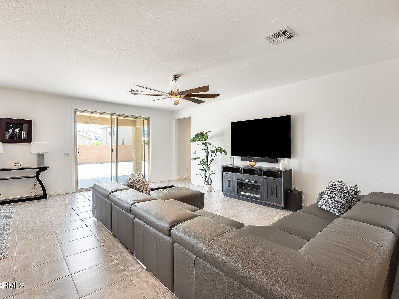 14129 W Old Oak Ln Surprise, AZ 85379 - Thumbnail 4