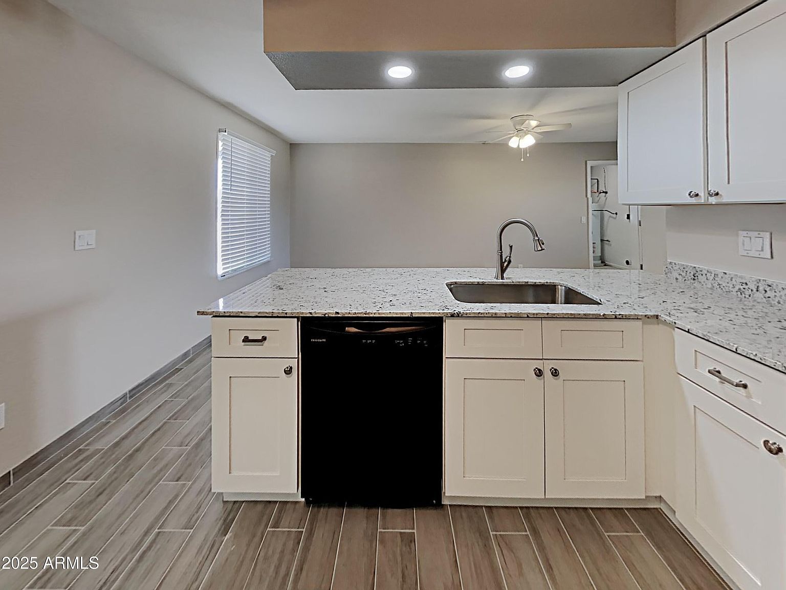 18046 N 20th Ave Phoenix, AZ 85023 - Thumbnail 4