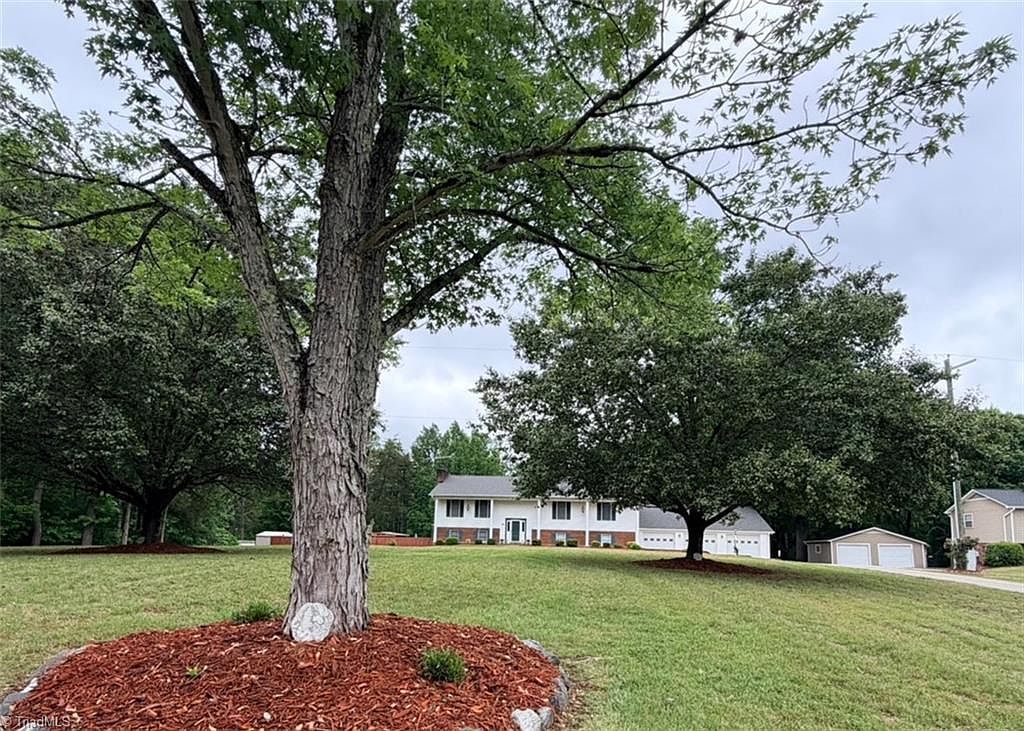 786 Central Rd Clemmons, NC 27012 - Thumbnail 4