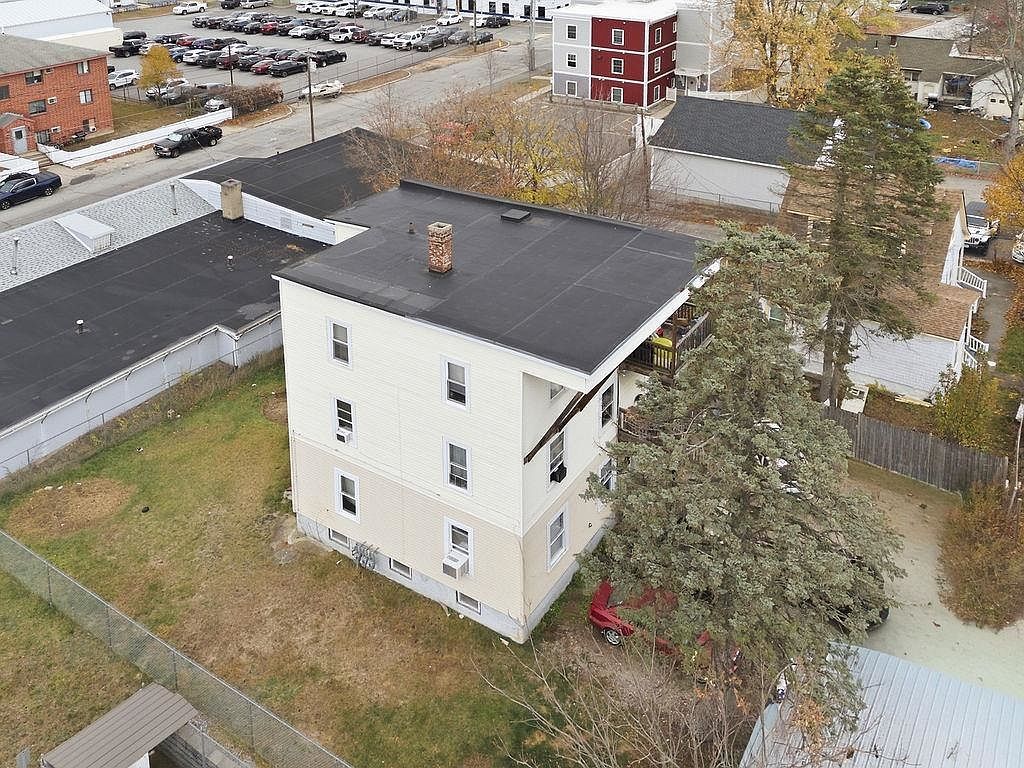 618 Prescott St Manchester, NH 03103 - Thumbnail 4