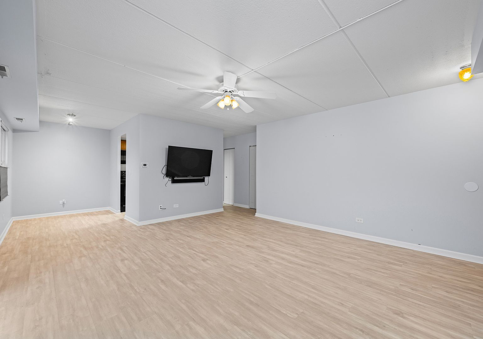 810 N River Rd APT 1C Mount Prospect, IL 60056 - Thumbnail 4