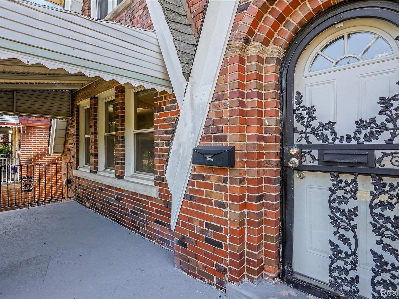 17600 Santa Barbara Dr Detroit, MI 48221 - Thumbnail 4