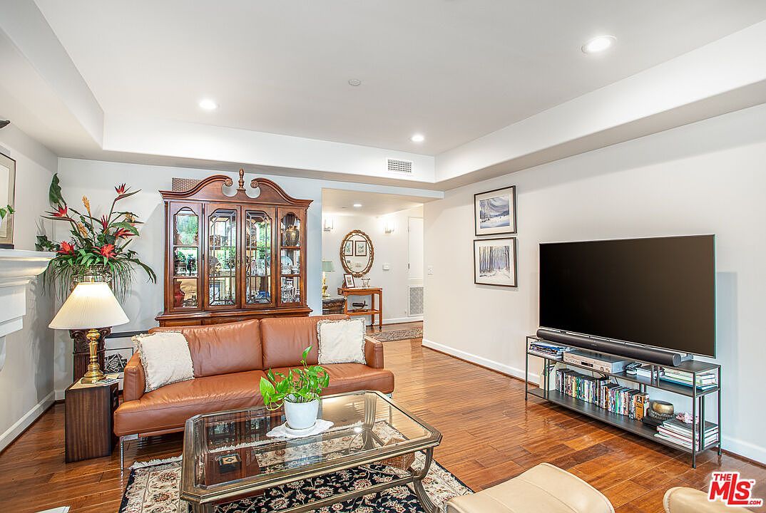 12026 Rhode Island Ave APT 101 Los Angeles, CA 90025 - Thumbnail 4