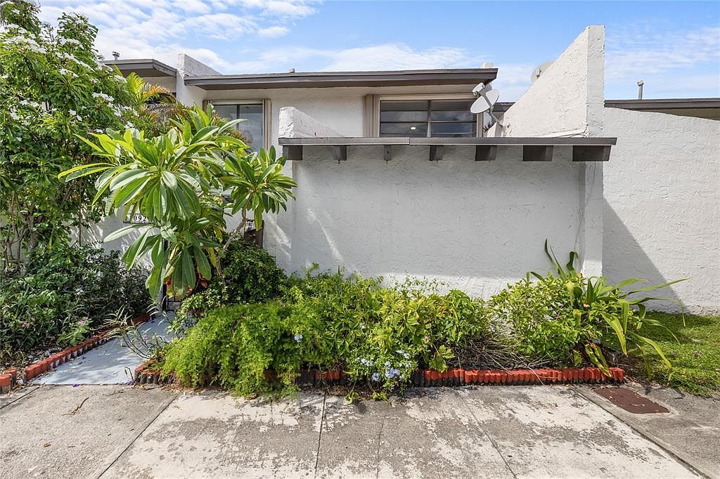 10921 SW 70th Ter #10921 Miami, FL 33173 - Thumbnail 4