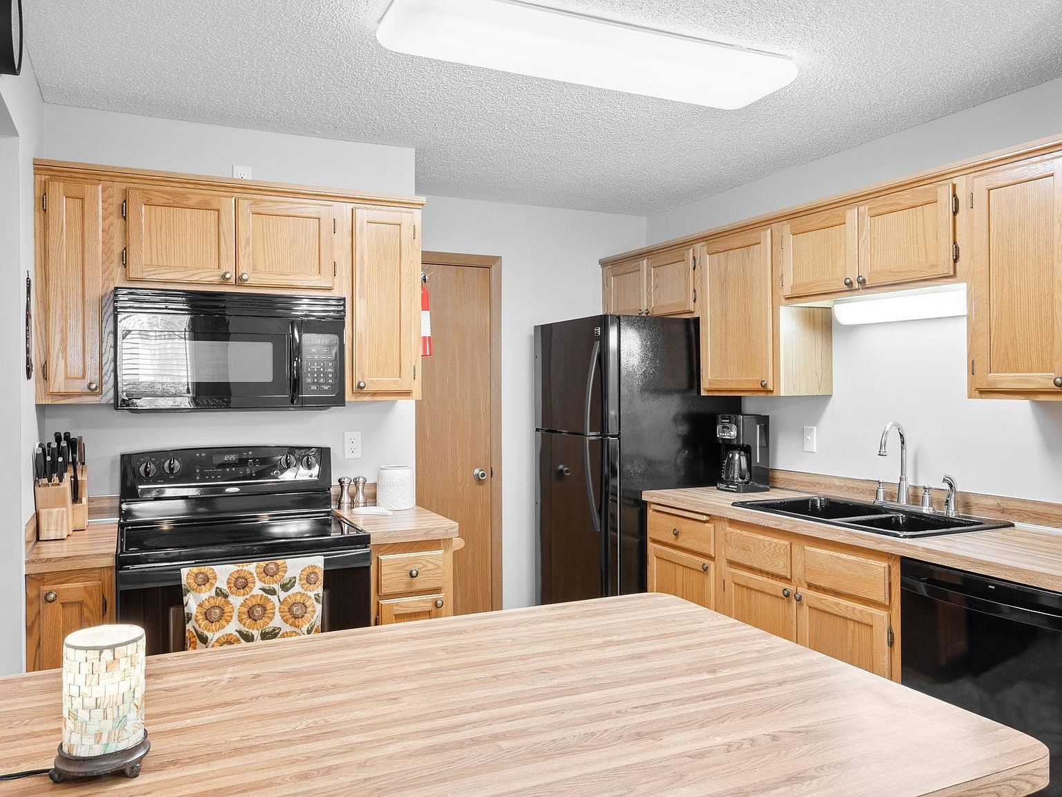 6242 Magda Dr UNIT B Osseo, MN 55369 - Thumbnail 4