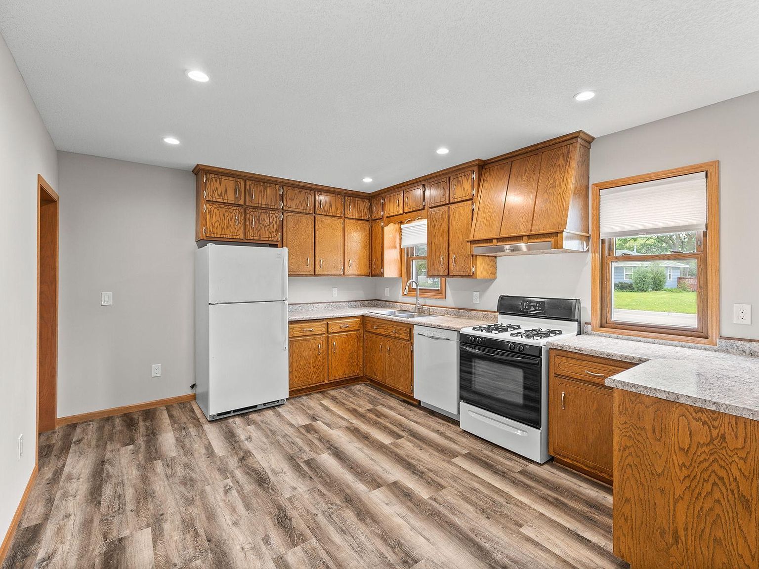 6140 Aldrich Ave N Brooklyn Center, MN 55430 - Thumbnail 4