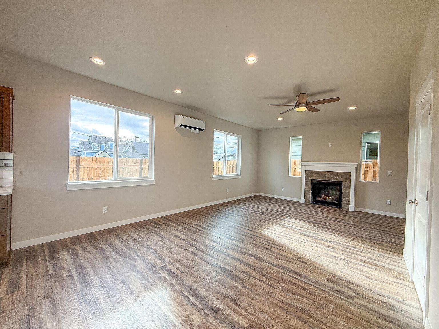 321 NE 6th St Prineville, OR 97754 - Thumbnail 4