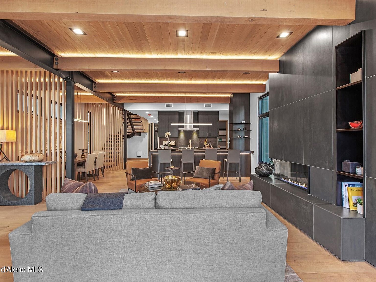 808 E Lakeside Ave Coeur D Alene, ID 83814 - Thumbnail 4