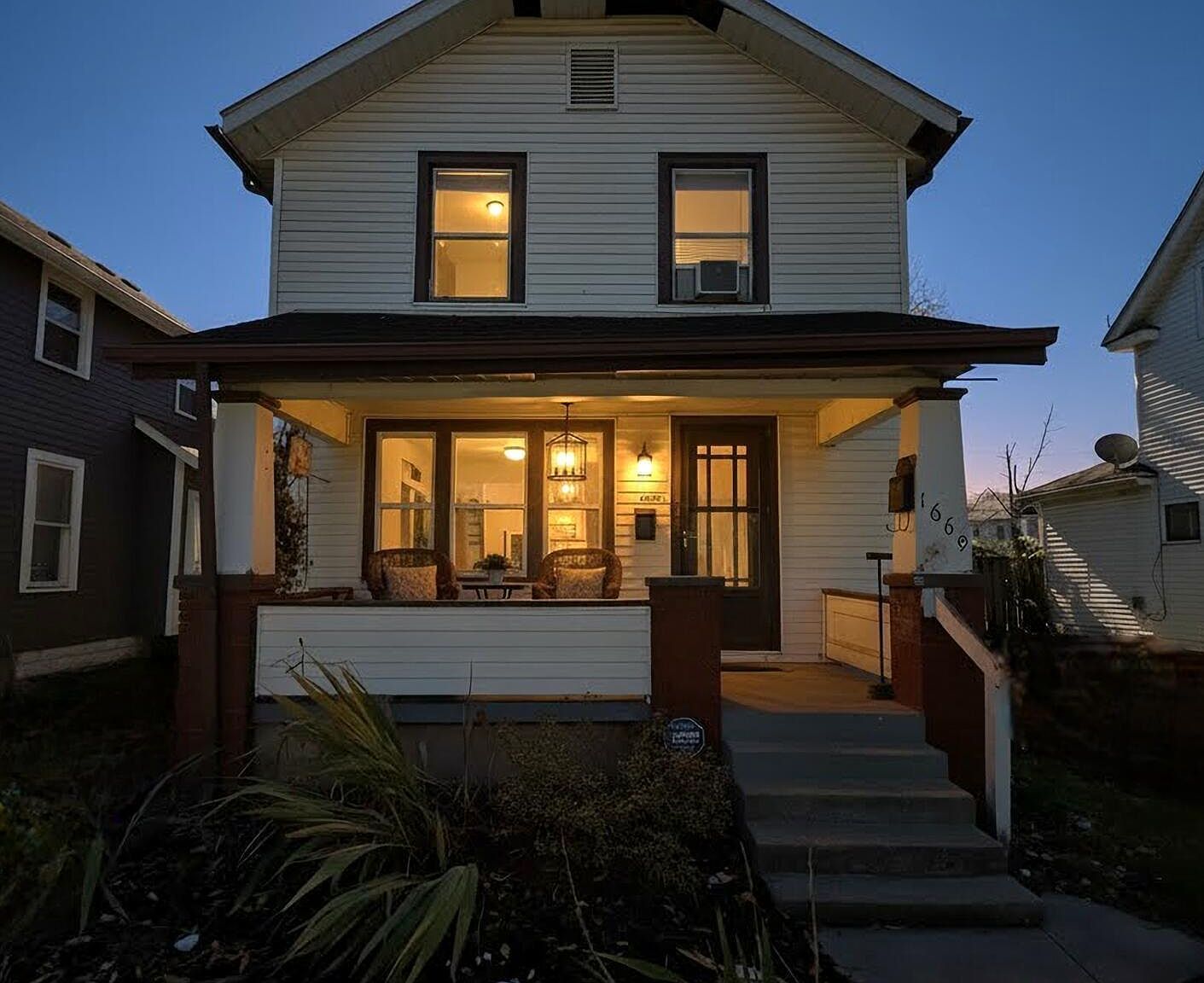 1669 Manchester Ave Columbus, OH 43211 - Thumbnail 4