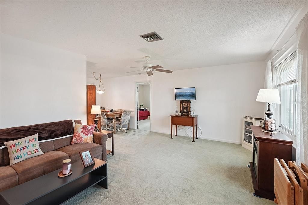 953 Tropical Ave NW Pt Charlotte, FL 33948 - Thumbnail 4