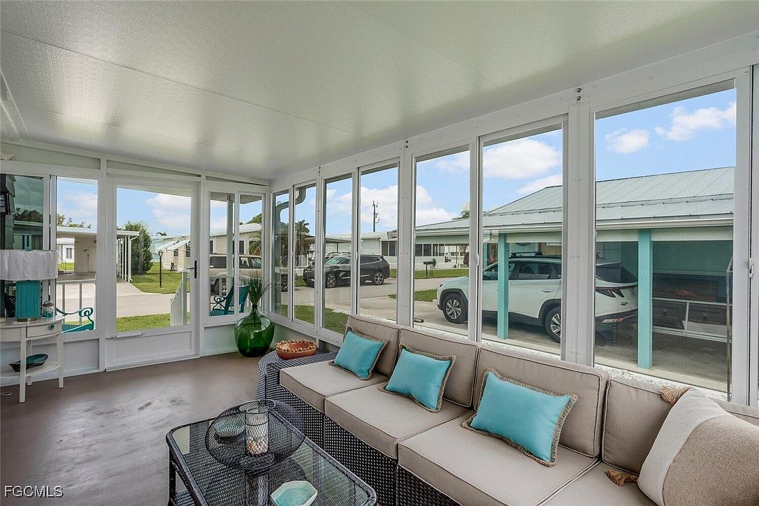 2782 Wedgewood Dr North Fort Myers, FL 33917 - Thumbnail 4