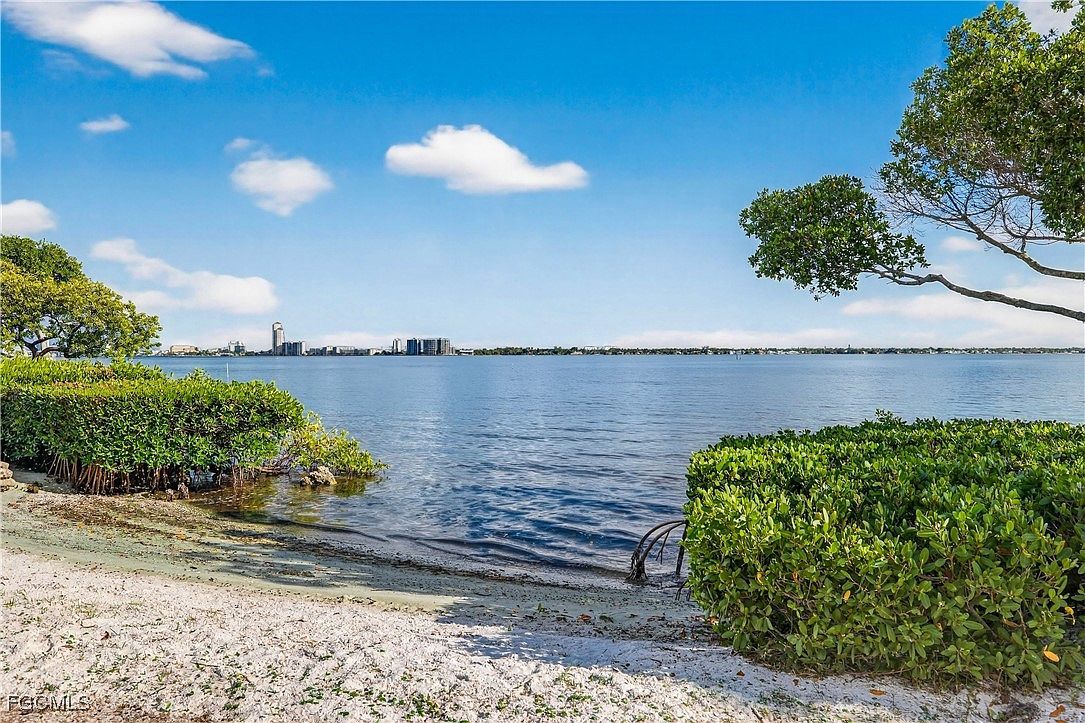 12540 Panasoffkee Dr North Fort Myers, FL 33903 - Thumbnail 4