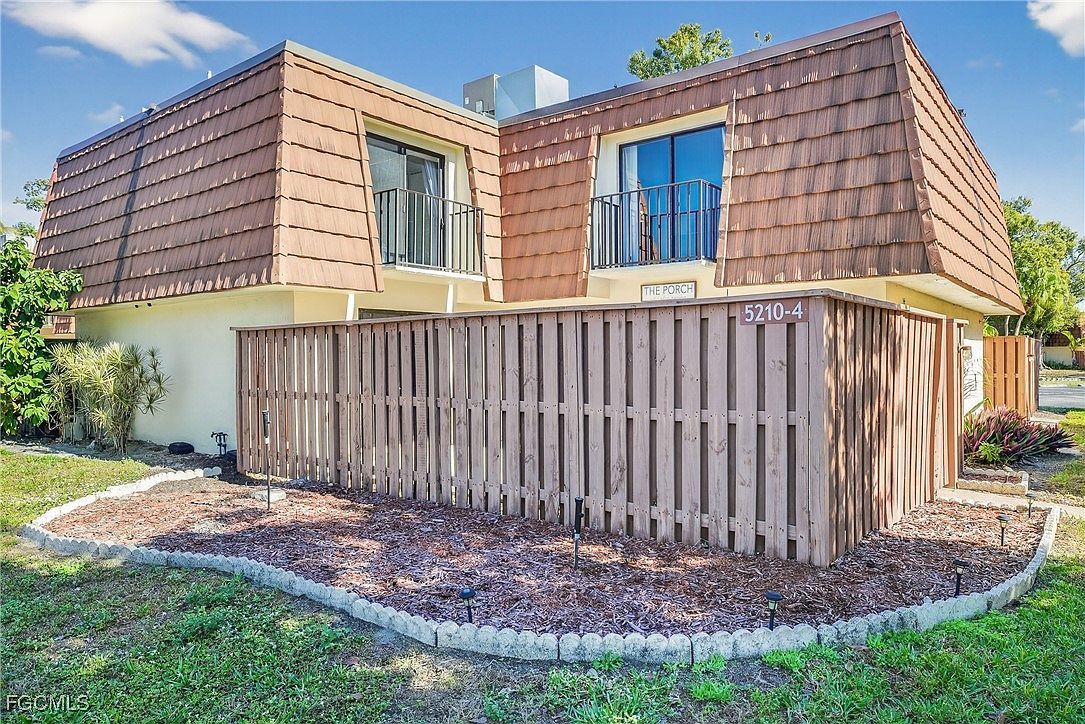 5210 Cedarbend Dr APT 4 Fort Myers, FL 33919 - Thumbnail 4