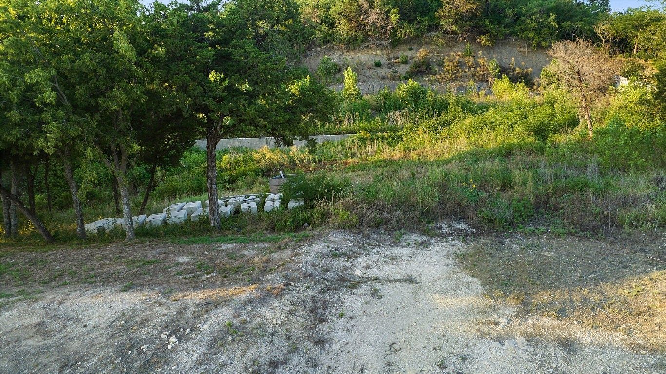 2401 Skyline Ct Cedar Hill, TX 75104 - Thumbnail 4