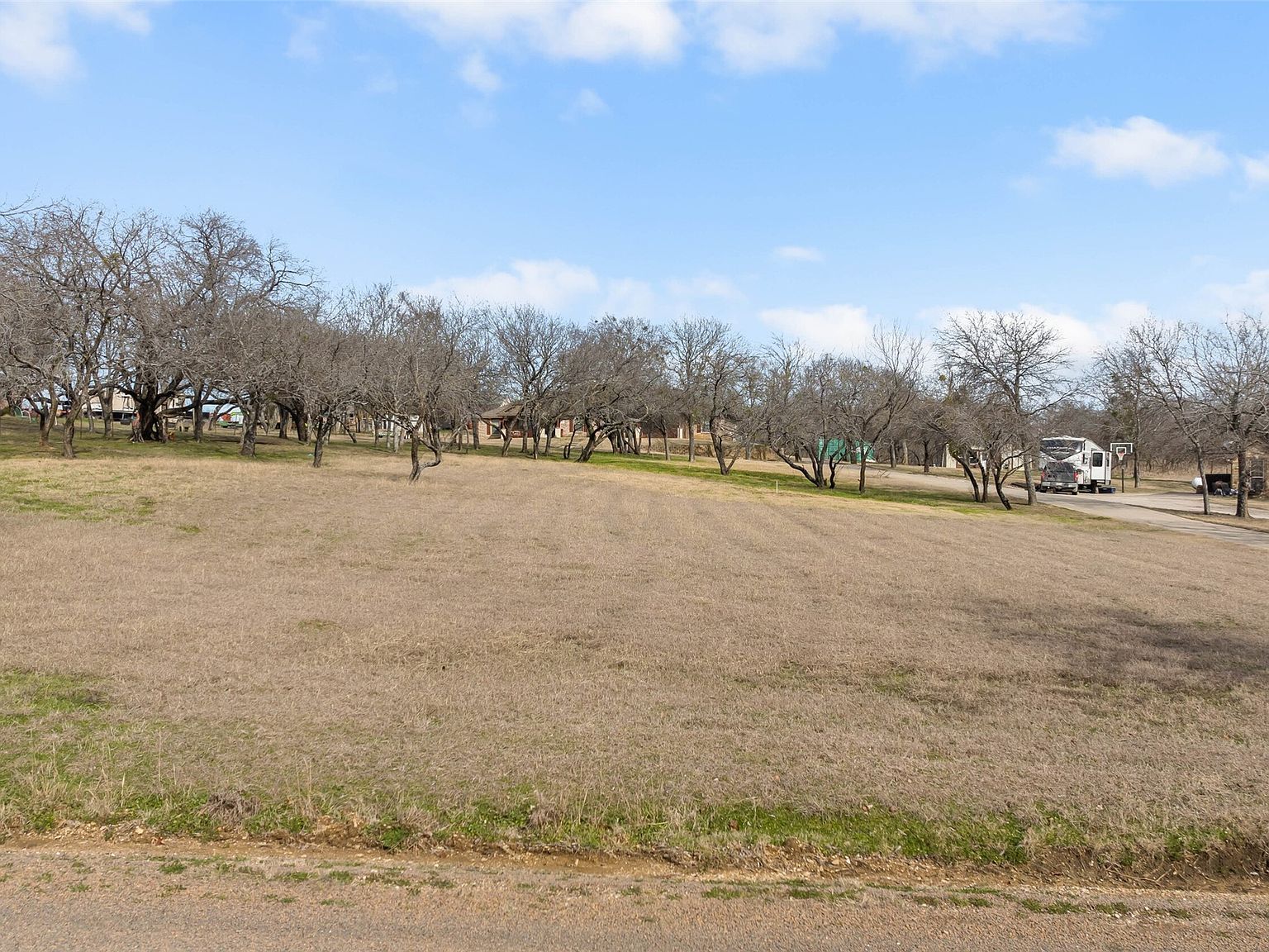 892 W 1st St Maypearl, TX 76064 - Thumbnail 4