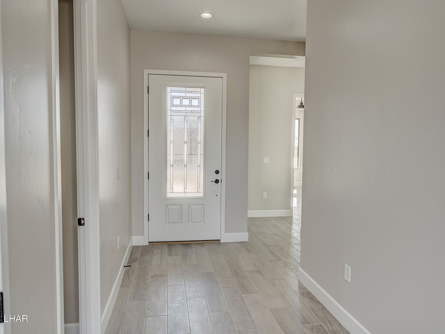 1824 The Jewel On Your Lot Pln Lake Havasu City, AZ 86404 - Thumbnail 4