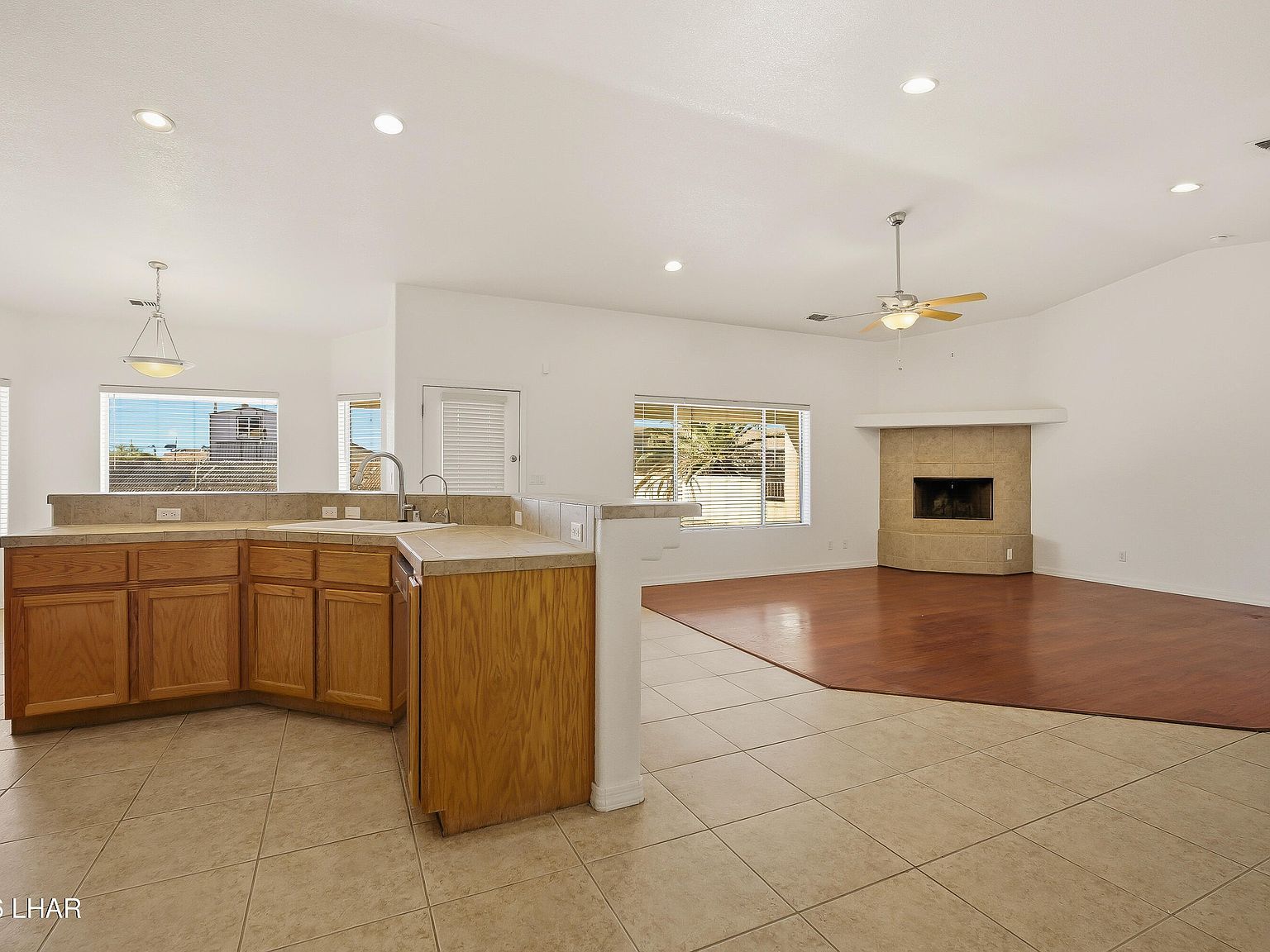 3316 Thundercloud Dr Lake Havasu City, AZ 86406 - Thumbnail 4