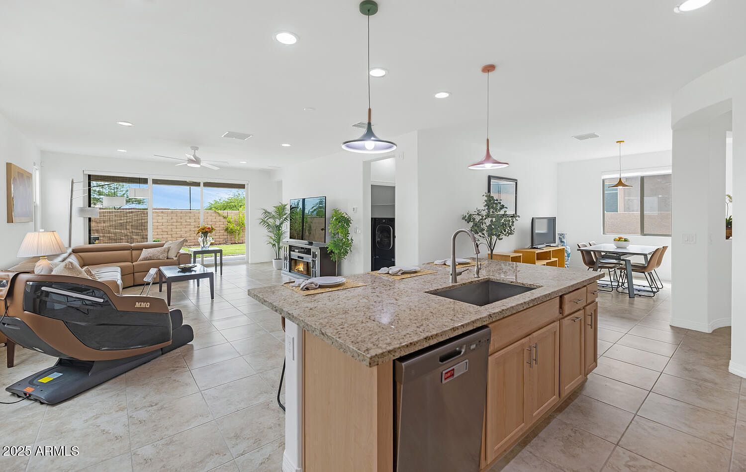 5823 S Del Rancho Mesa, AZ 85212 - Thumbnail 4