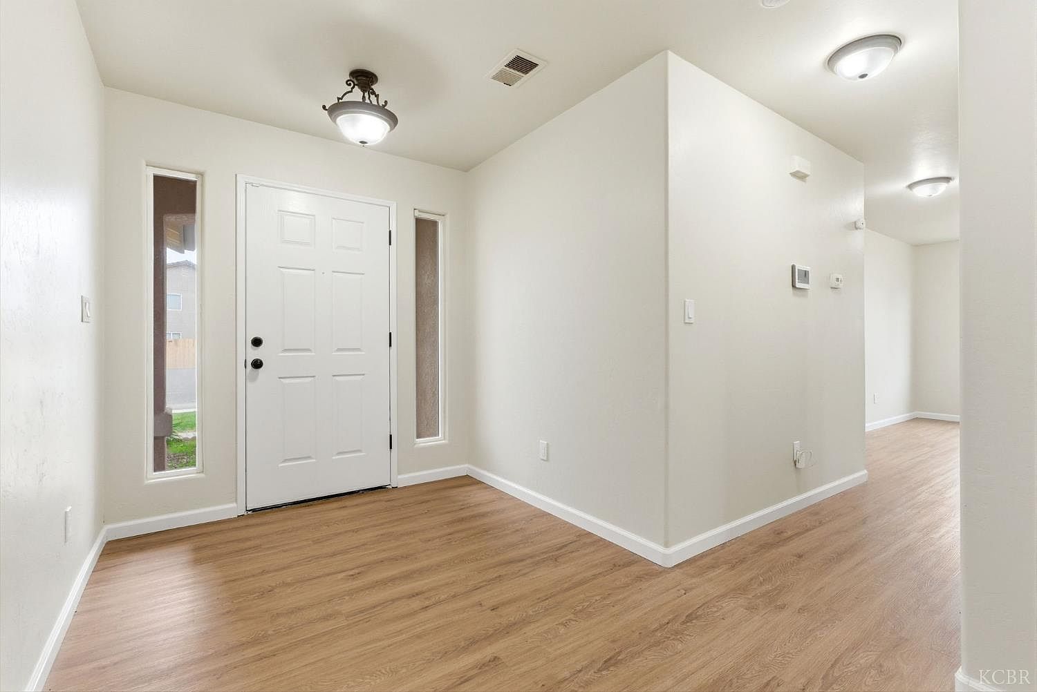 1975 W Tudor Ln Hanford, CA 93230 - Thumbnail 4