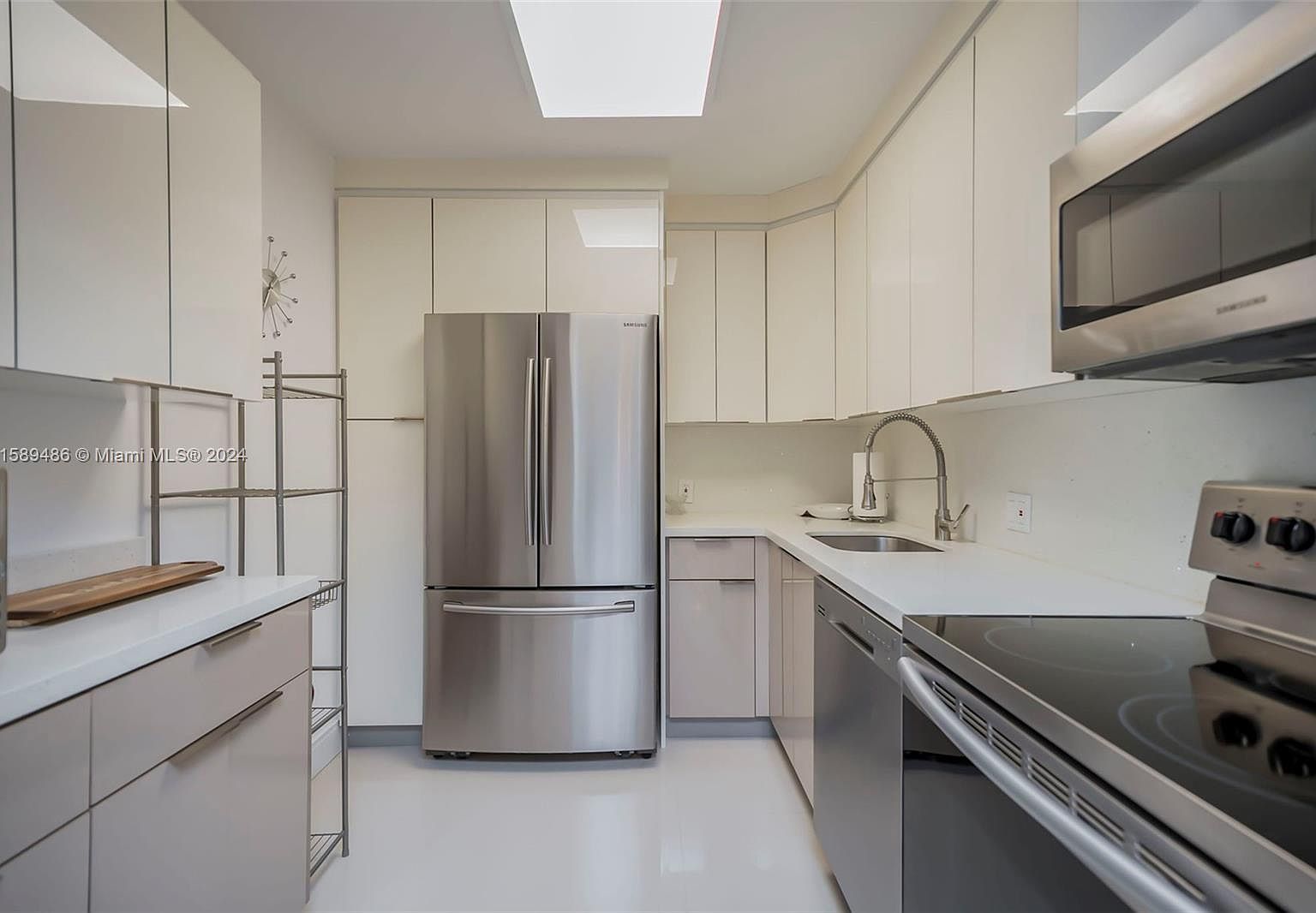 20301 W Country Club Dr APT 528 Aventura, FL 33180 - Thumbnail 4