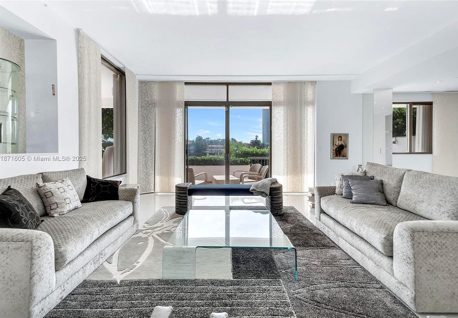 19707 Turnberry Way APT TH6 Miami, FL 33180 - Thumbnail 4