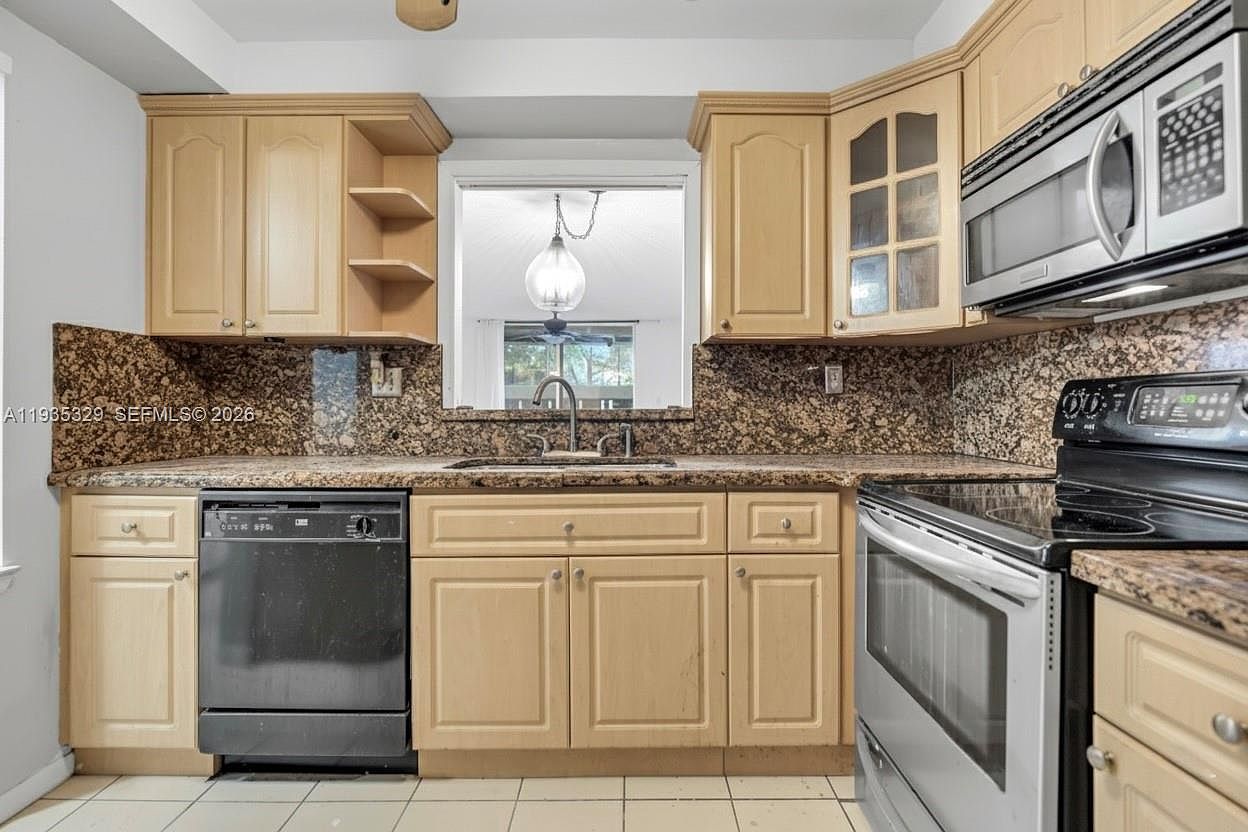 406 NW 68th Ave APT 125 Plantation, FL 33317 - Thumbnail 4