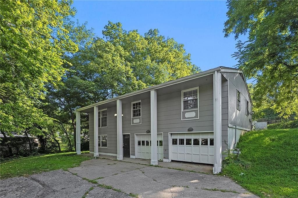 3801 NE Antioch Rd Kansas City, MO 64117 - Thumbnail 4