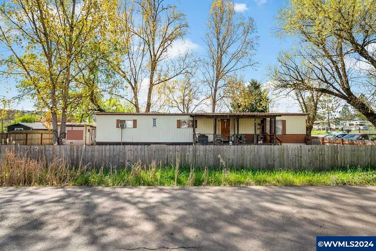 4903 Melody Ln Roseburg, OR 97471 - Thumbnail 4