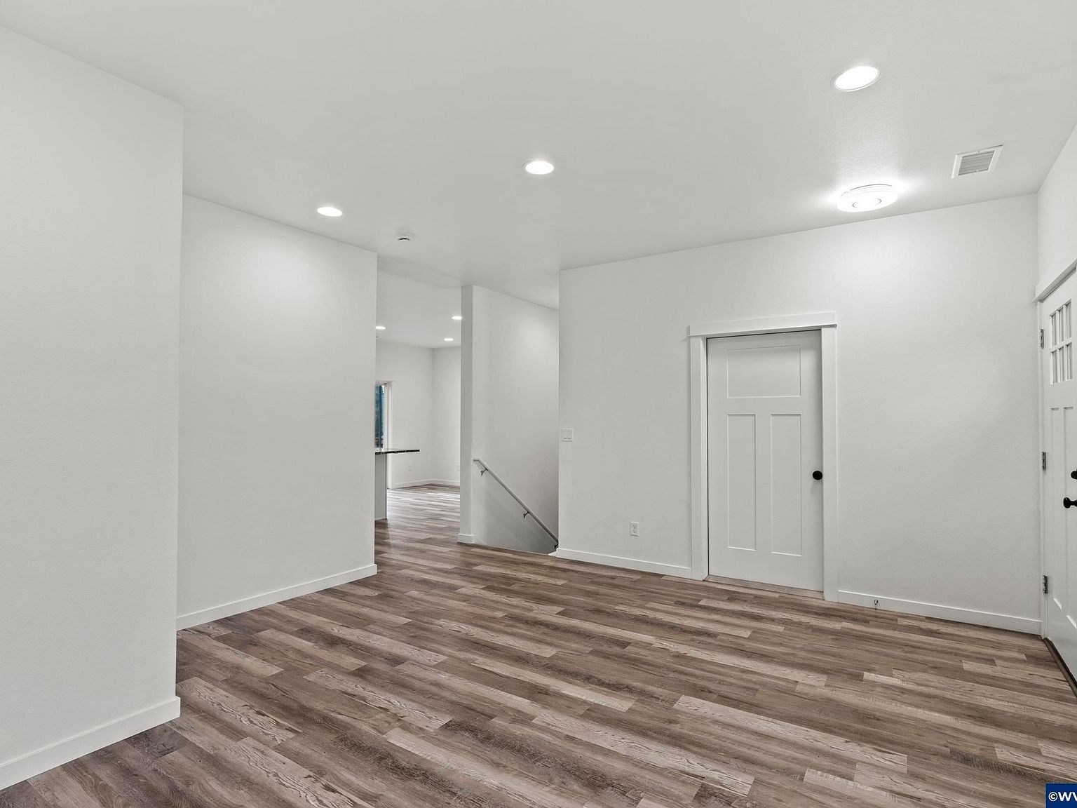 145 SE Lebleu Ln Winston, OR 97496 - Thumbnail 4