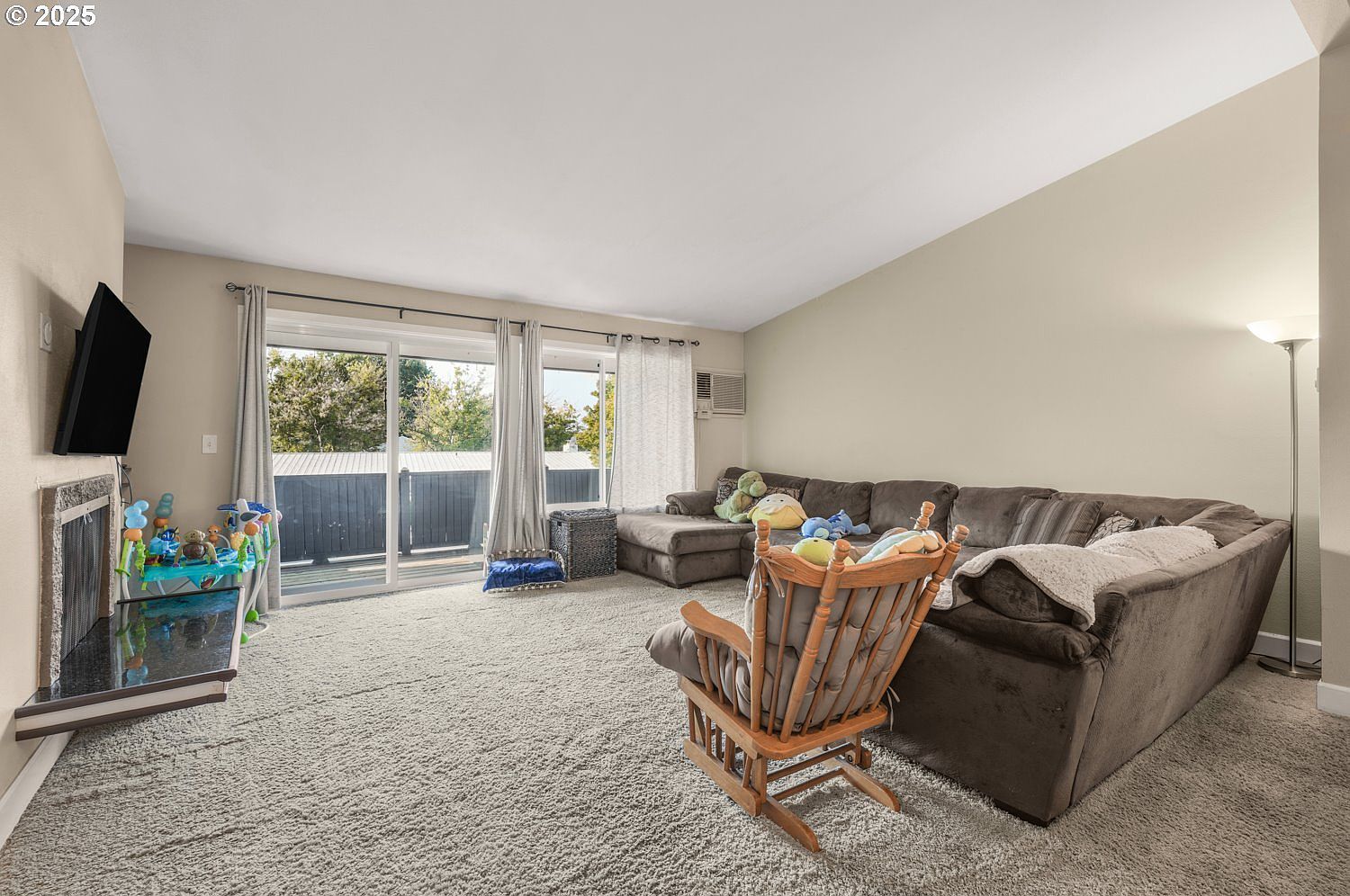 10090 SW Beaverton Hillsdale Hwy APT 13 Beaverton, OR 97005 - Thumbnail 4