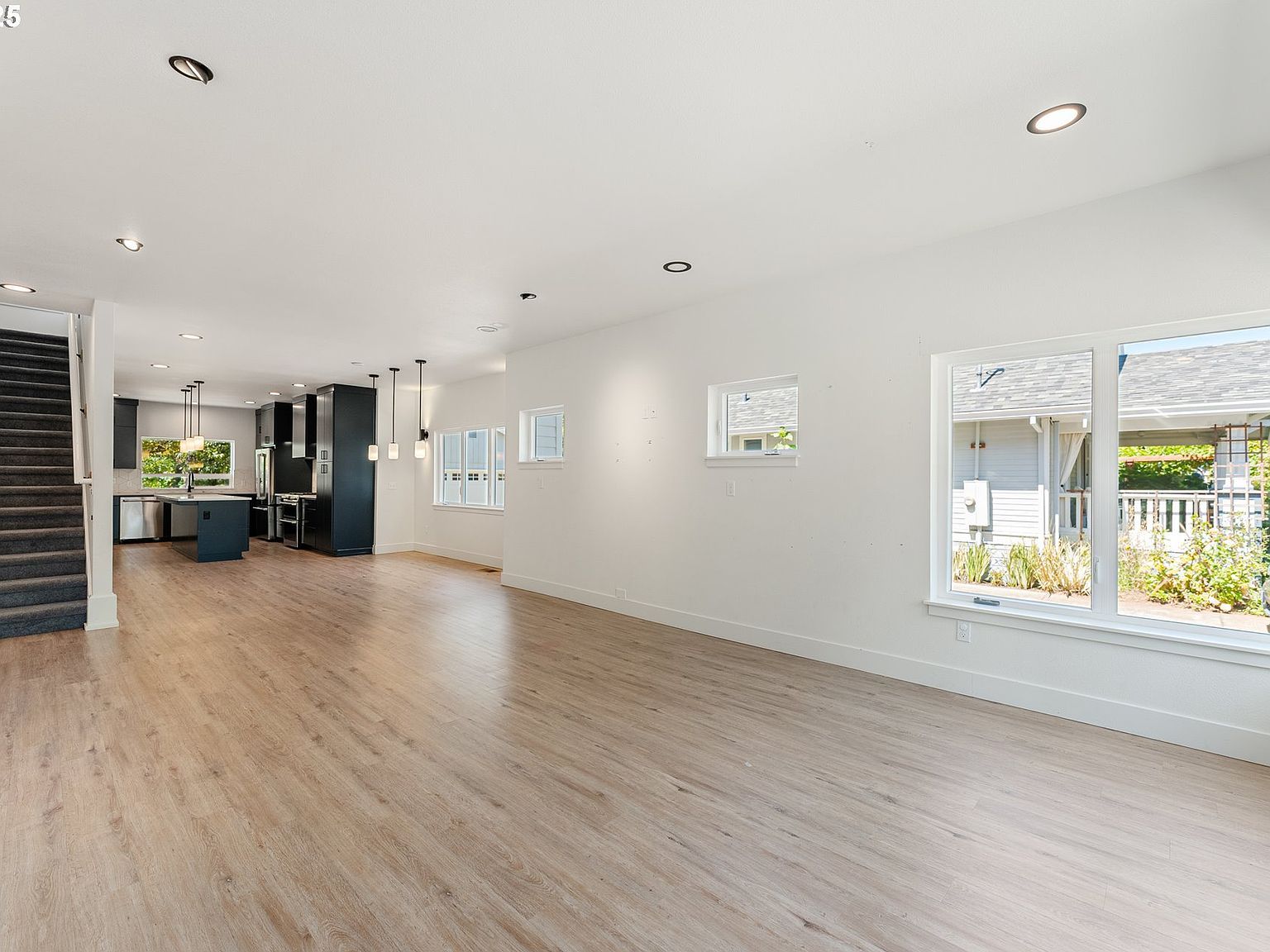 2723 SE 74th Ave Portland, OR 97206 - Thumbnail 4