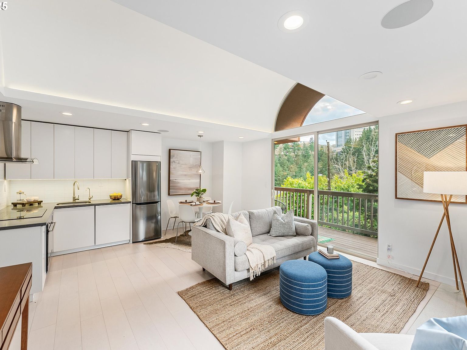 859 SW Broadway Dr APT 41 Portland, OR 97201 - Thumbnail 4