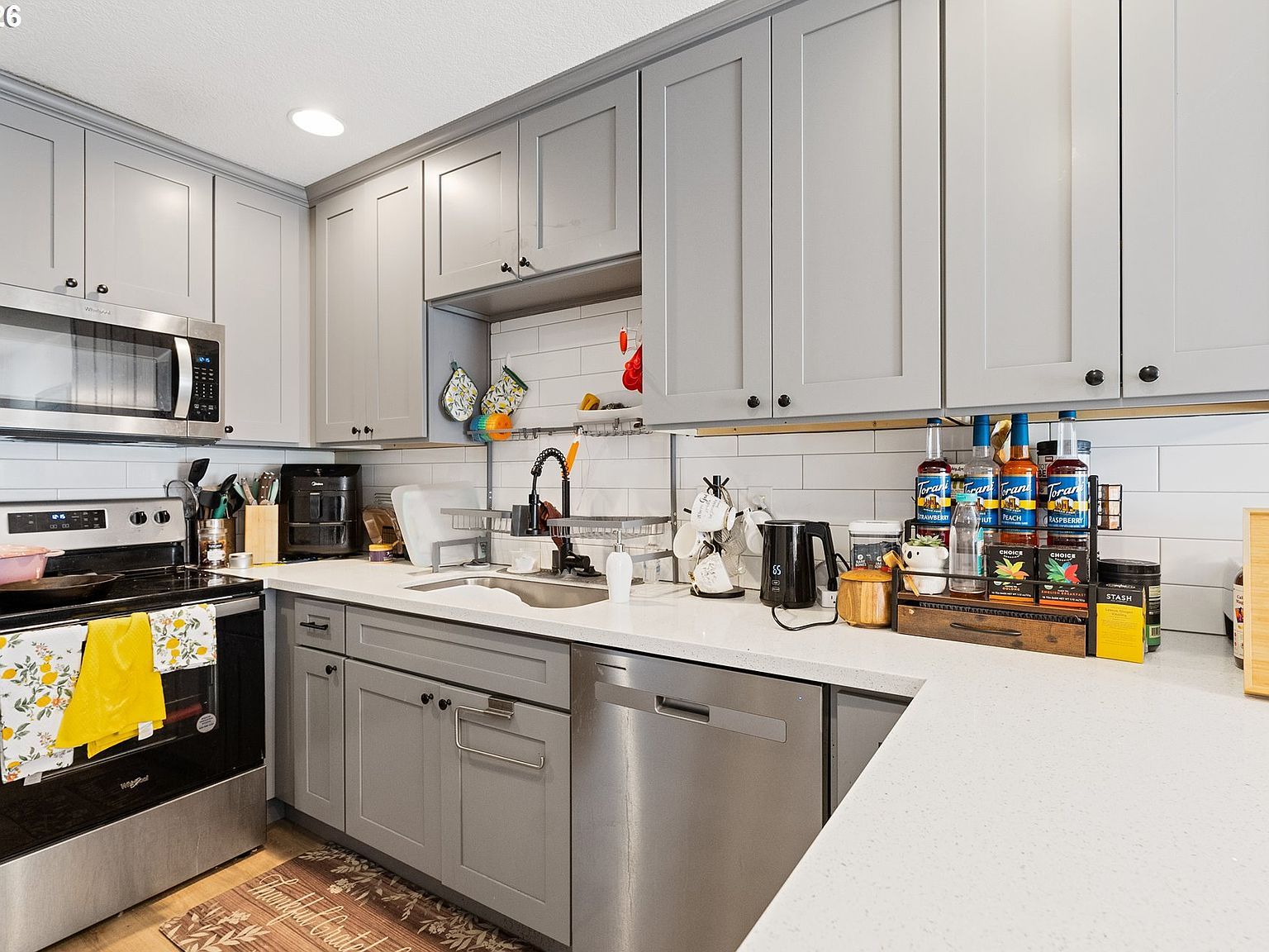 83 SE 176th Pl Portland, OR 97233 - Thumbnail 4