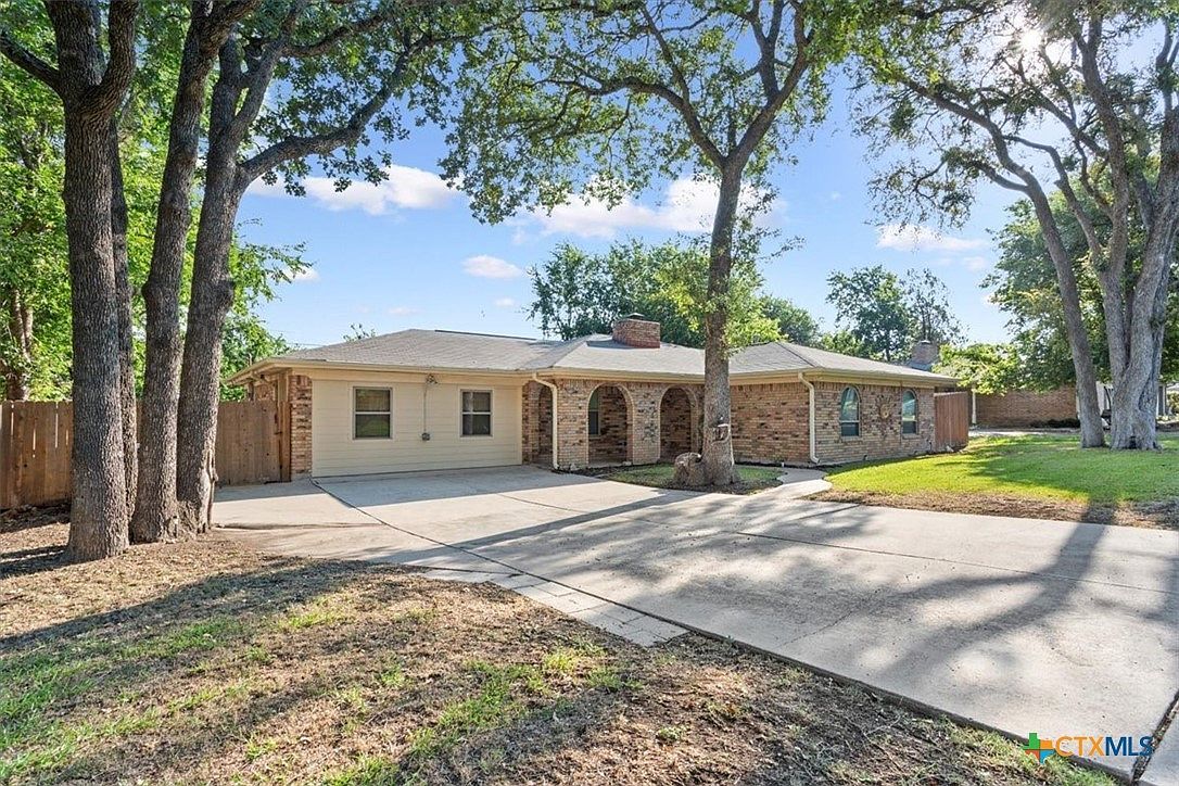 423 Carothers St Copperas Cove, TX 76522 - Thumbnail 4